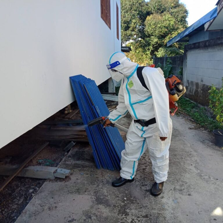 พ่นสารเคมีกำจัดยุงลาย